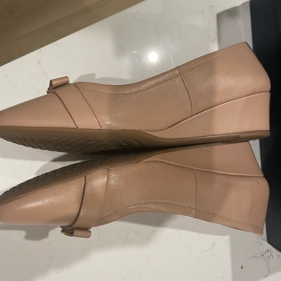 Cole Haan Nude Wedges - Size 7.5 - Picture 2 of 4